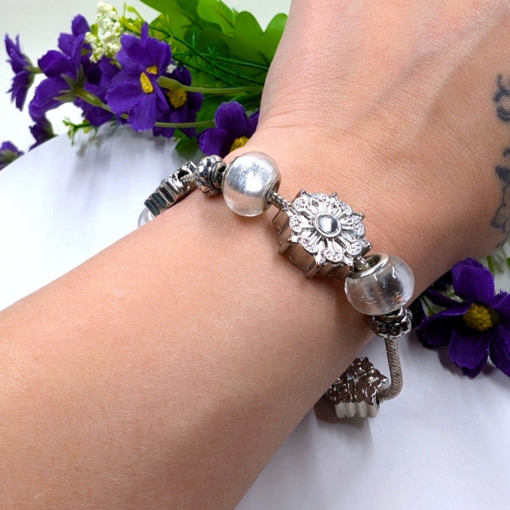Cute Snowflake Vintage Y2K Charm Bracelet with Genuine Crystal Accents